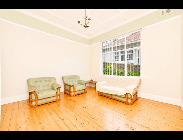 5 BEDROOM HOUSE FOR SALE IN GLENWOOD